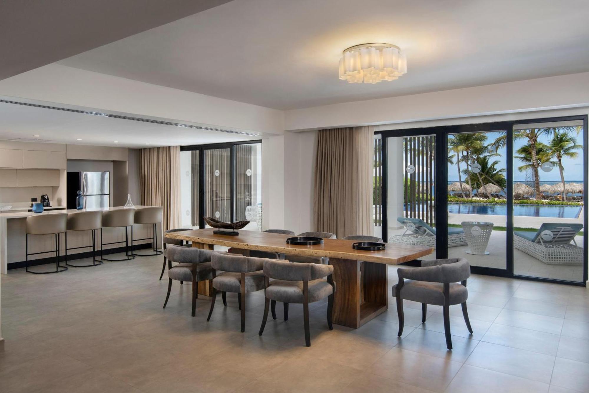 Serenade Punta Cana Beach & Spa Resort Exterior foto The dining room of a private villa at the Ritz-Carlton, Maldives