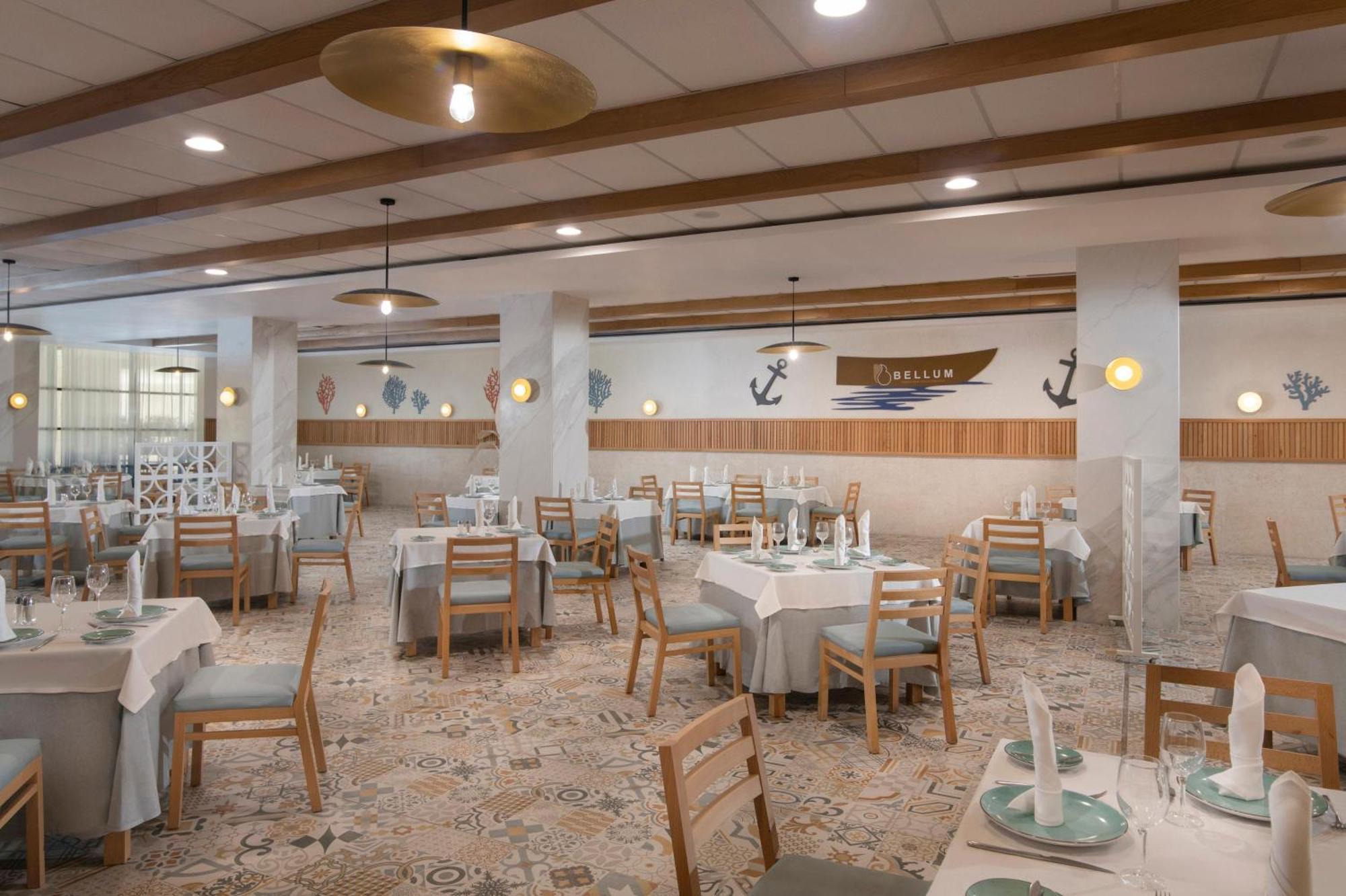 Serenade Punta Cana Beach & Spa Resort Exterior foto Restaurant