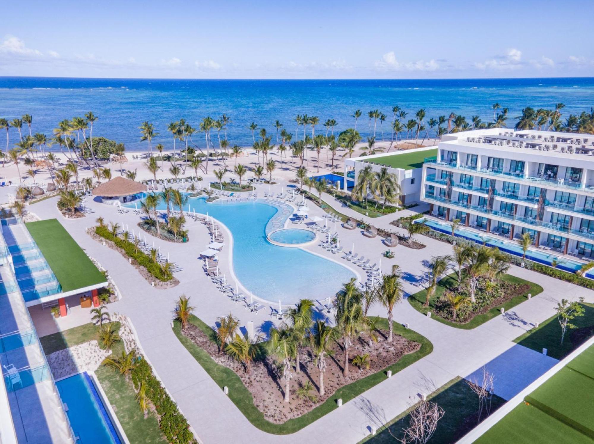 Serenade Punta Cana Beach & Spa Resort Exterior foto Aerial view of the hotel
